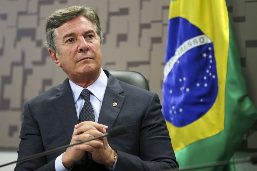 Gilmar vota para reduzir pena de Collor em processo que pode levar ex-presidente à prisão