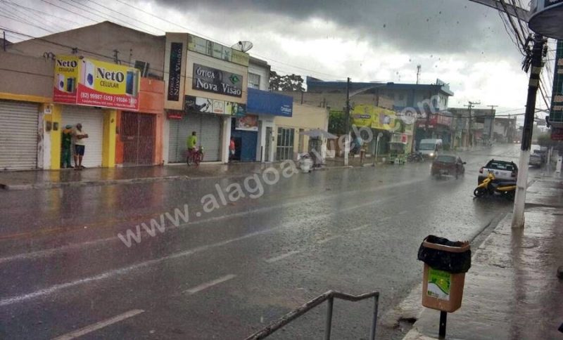 Alerta! Pode chover de forma intensa até o próximo sábado em várias regiões de Alagoas