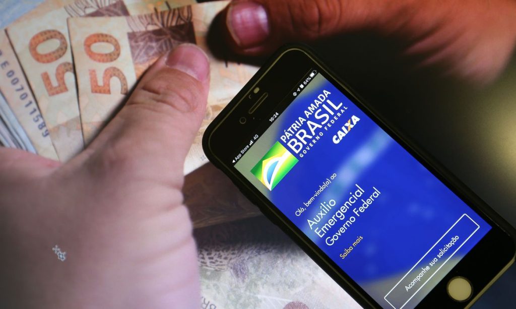 Governo Lula cobra devolução de R$ 478 milhões recebidos do auxílio emergencial