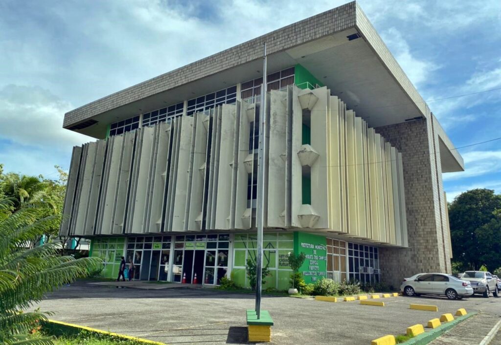 Prefeitura de São Miguel dos Campos antecipa salário de dezembro e paga servidores antes do Natal