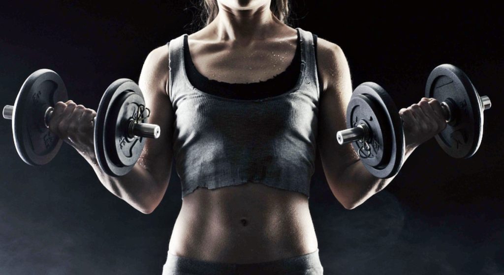 Anabolizante para mulheres vira fetiche nas redes sociais e médicos soam alerta 1 Shutterstock