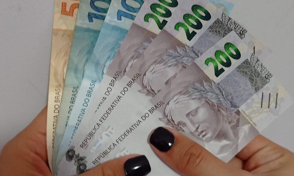 Caixa libera abono do PIS/Pasep para nascidos em março e abril