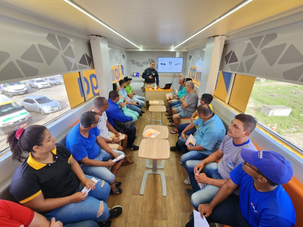 PRF participa de evento Saúde na Estrada, promovido pela rede Ipiranga em São Miguel dos Campos 1 PRF