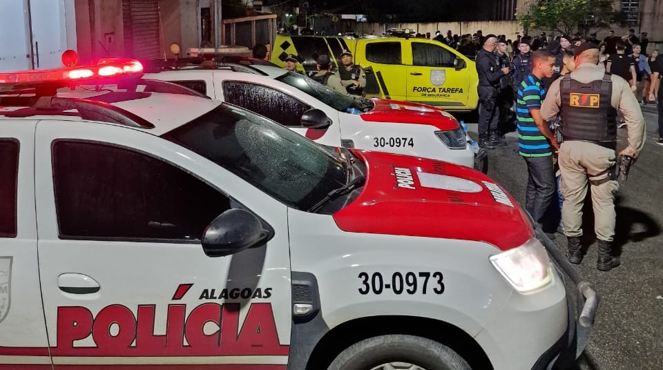 PM prende suspeito e recupera celulares e equipamentos de som roubados durante festa em Anadia