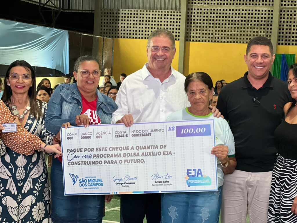 Prefeito George Clemente lança programa Bolsa Auxílio EJA