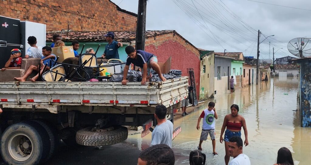Prefeitura de São Miguel dos Campos decreta Estado de Emergência devido às fortes chuvas 1 AlagoasWeb
