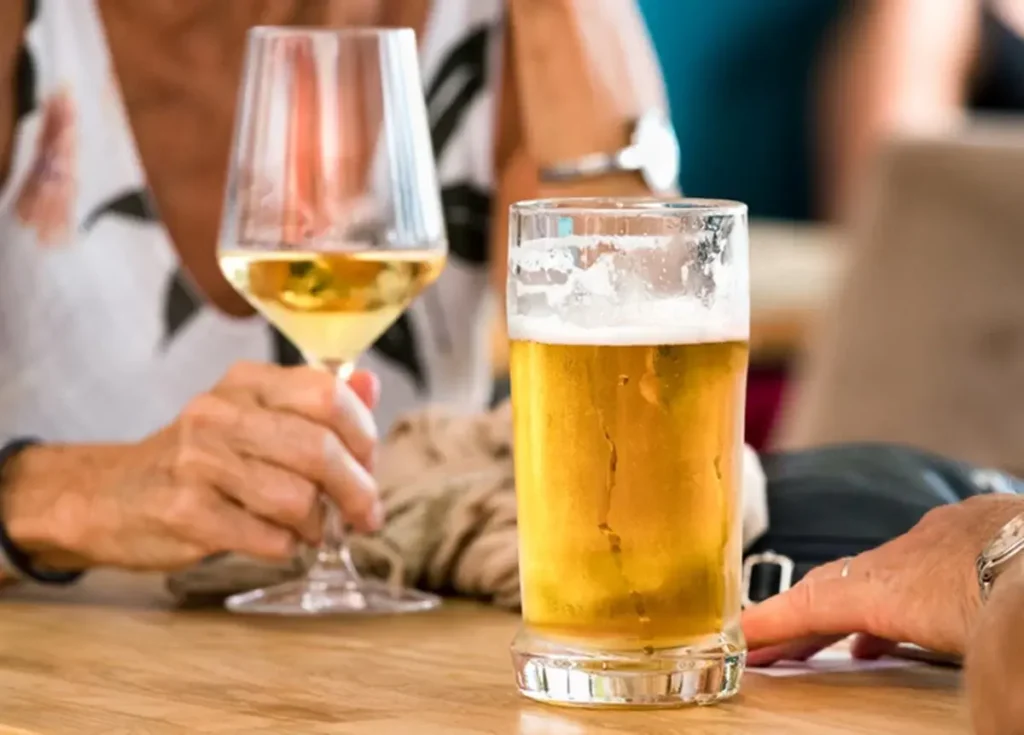 Banco estima que cerveja pode ser taxada em 46% e cigarro em 250%