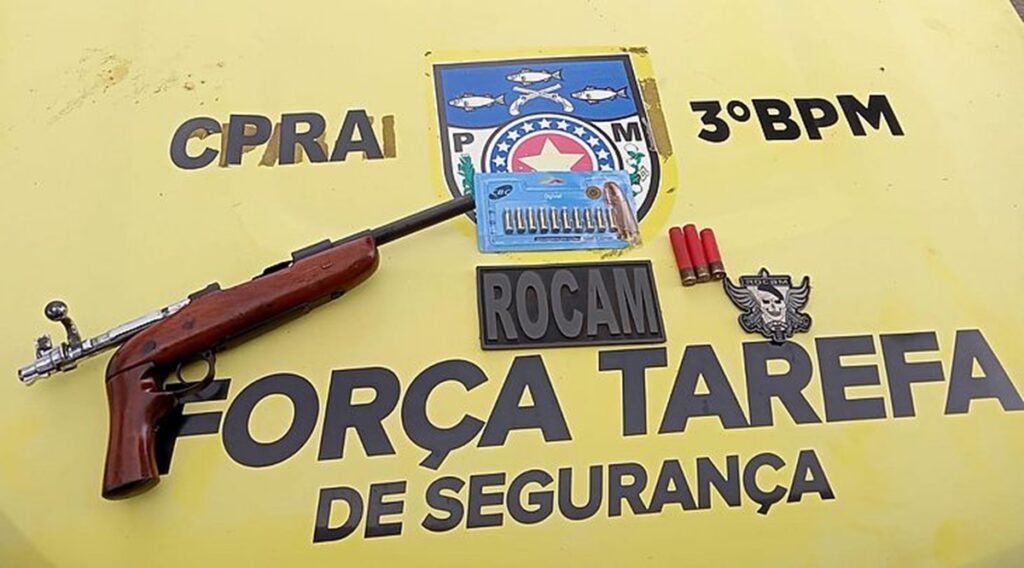 Adolescente atira contra ex-padrasto para defender a mãe e é apreendido
