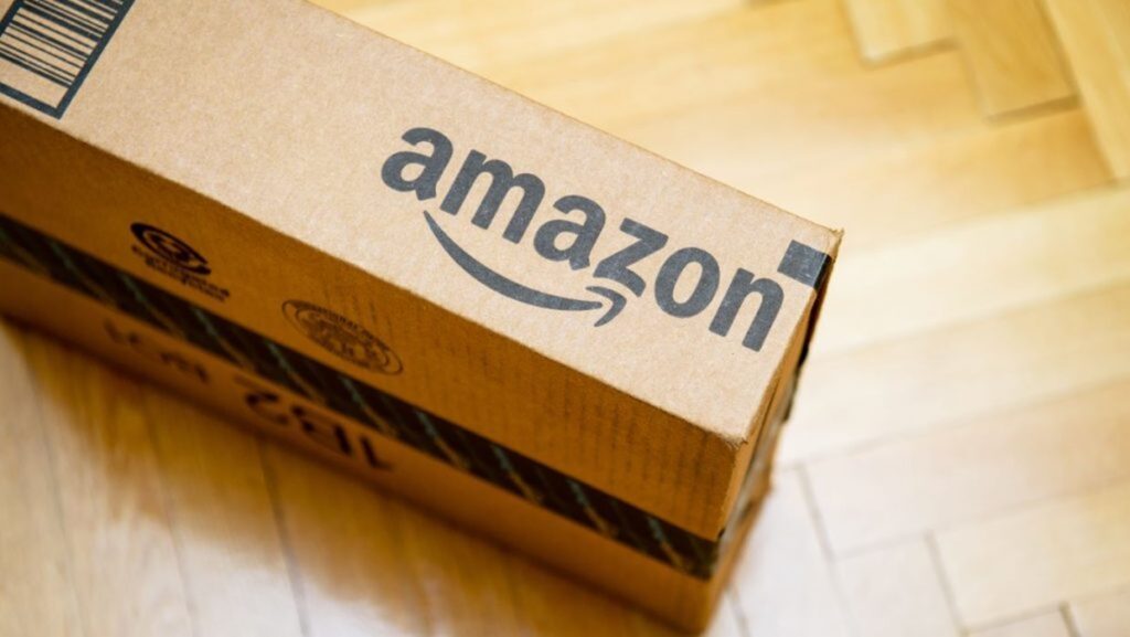 Governo notifica Amazon e Mercado Livre por venda de celulares irregulares