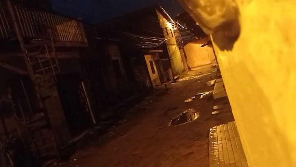 Guerra entre facções: bairro de Maceió vive madrugada de terror com tiroteio e jovem é encontrado morto