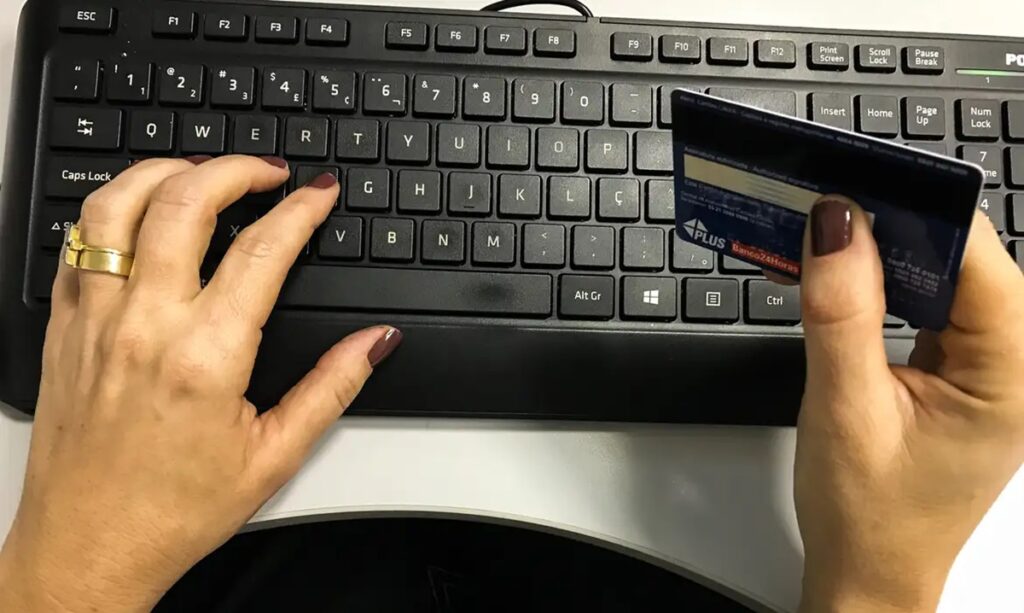 Taxa de compras de até US$ 50 não será aplicada a medicamentos