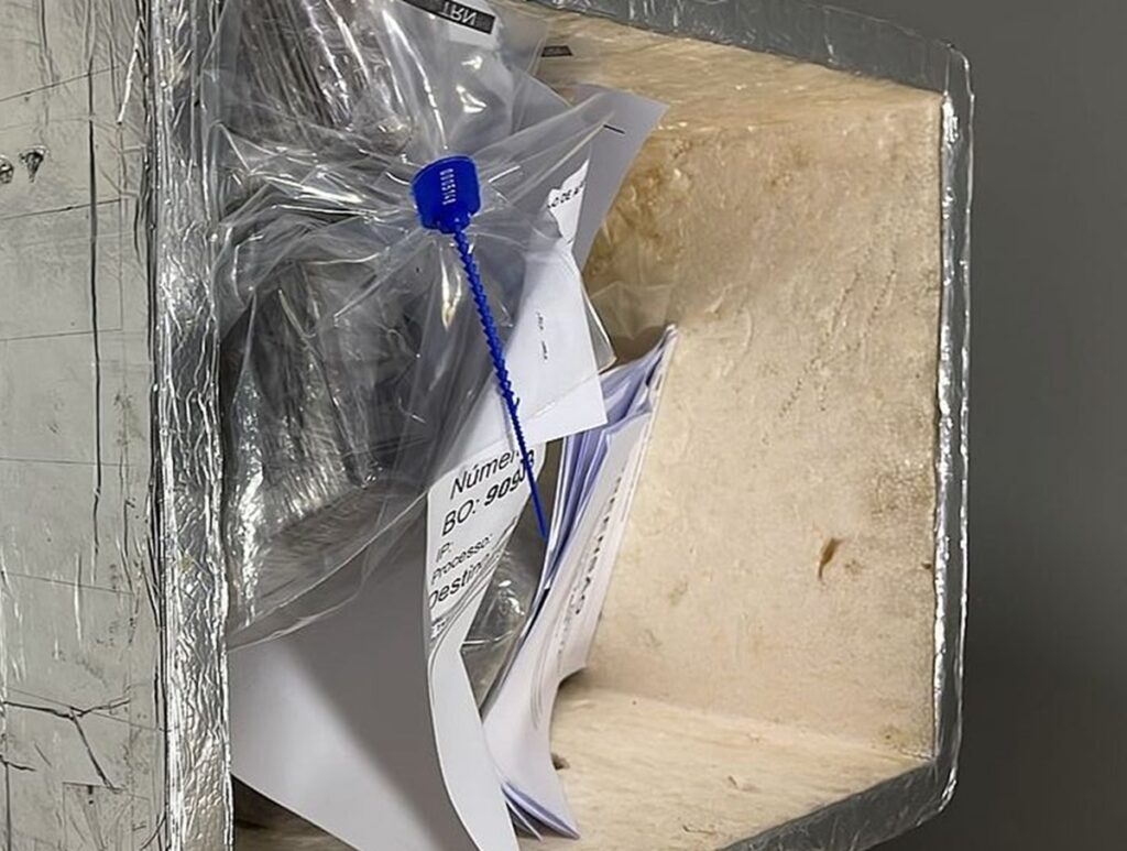 Polícia apreende mais de 10 kg de drogas escondidas em caixa térmica