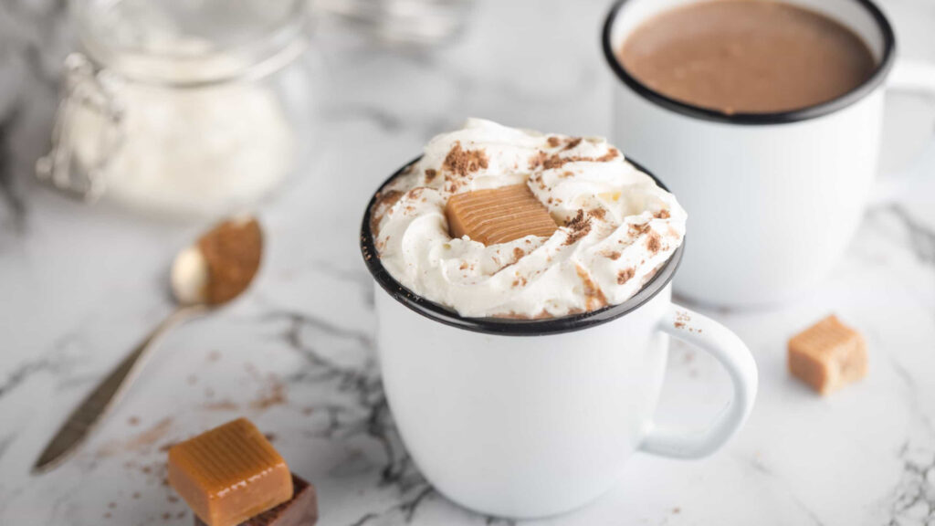 Bebidas caseiras deliciosas que vão te deixar quentinho e confortável