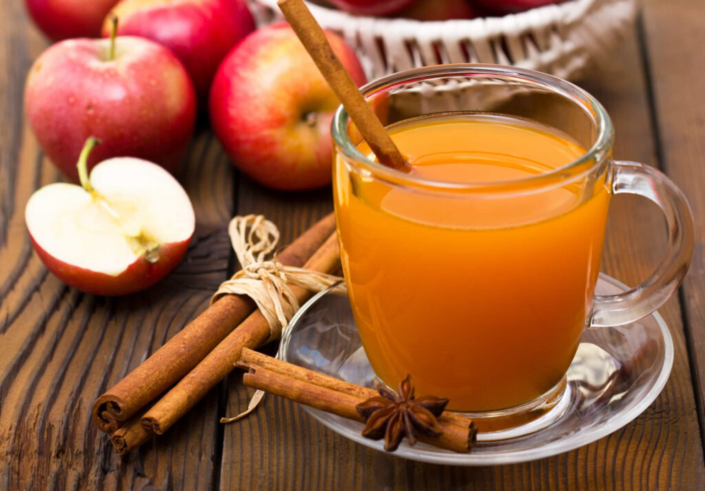 Bebidas caseiras deliciosas que vão te deixar quentinho e confortável
