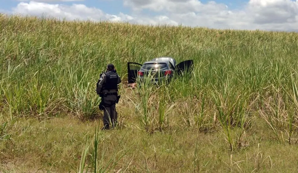 Motorista de aplicativo é encontrado morto em canavial