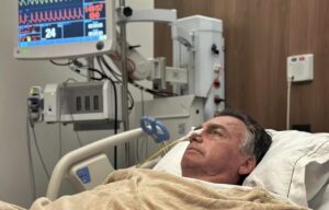 Defesa diz que Bolsonaro piorou e cobra decisão de Moraes sobre pedido de prisão domiciliar