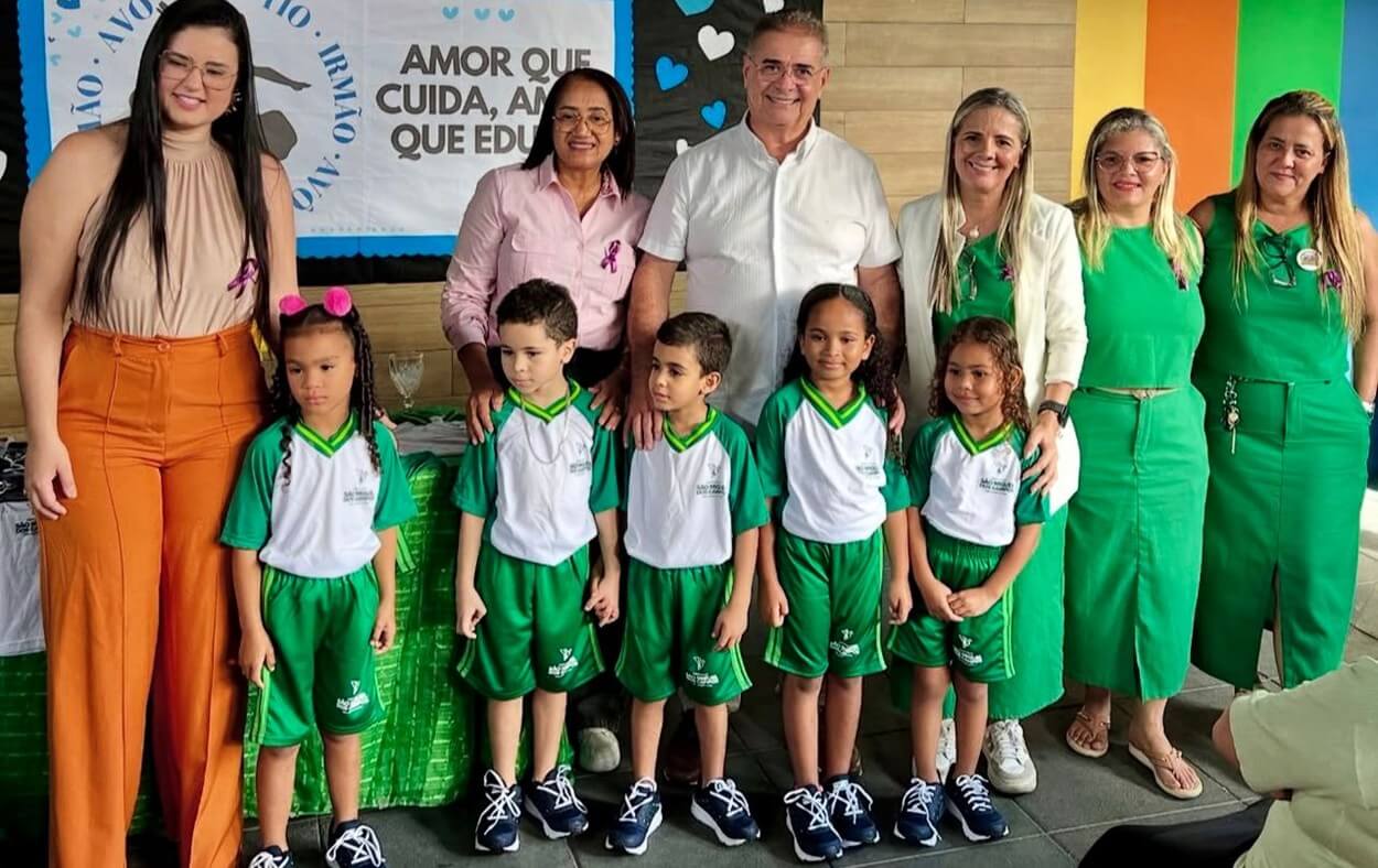 Prefeitura de São Miguel dos Campos entrega mais de 9 mil kits de fardamento em todas as escolas municipais