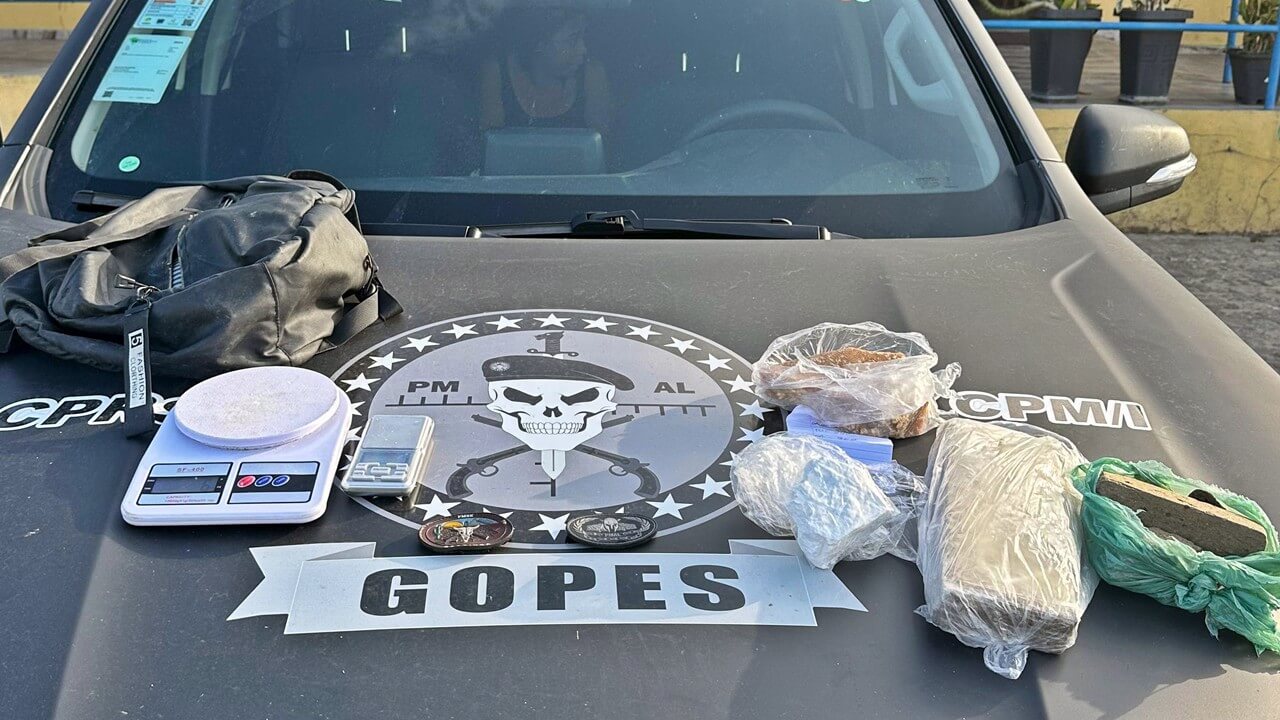Mulher é presa por tráfico de drogas em Campo Alegre