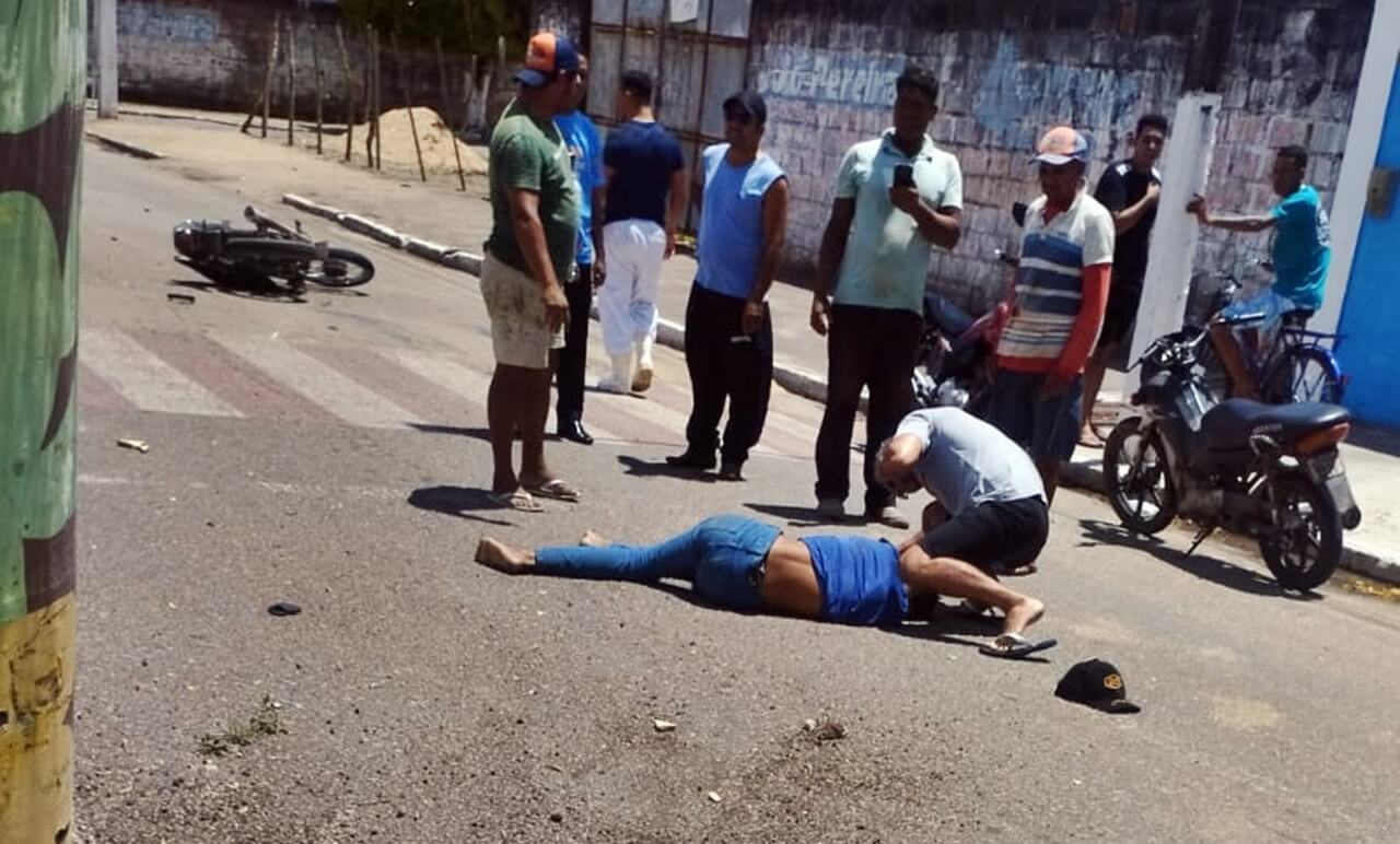 Motociclista fica gravemente ferido após acidente em frente ao Fórum de Campo Alegre