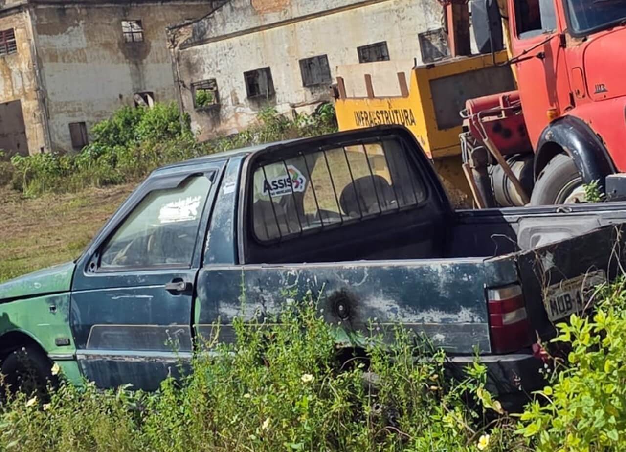 SMTT retoma operacao e remove veiculos abandonados em vias publicas em Sao Miguel dos Campos 3
