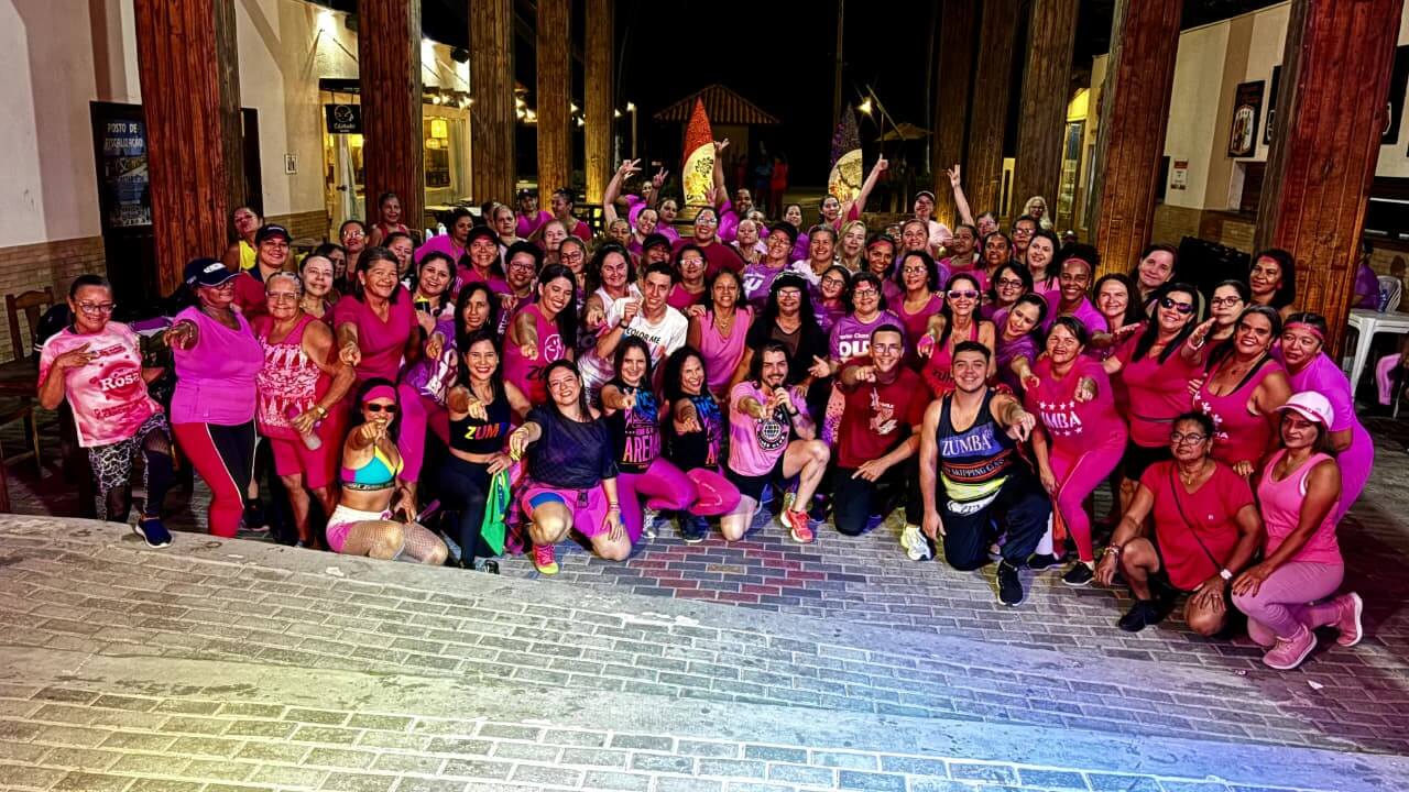 Zumba, alegria e solidariedade marcam o outubro rosa do Sintonia Dance em São Miguel dos Campos
