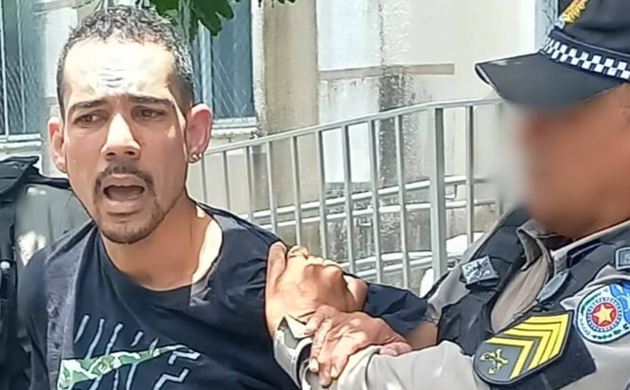 Homem que matou babá dos filhos alega legítima defesa