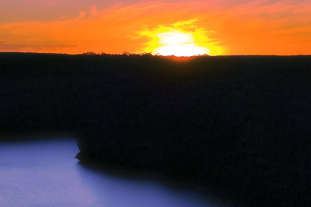 Alagoas entre os 5 destinos brasileiros perfeitos para ver o pôr do sol a dois