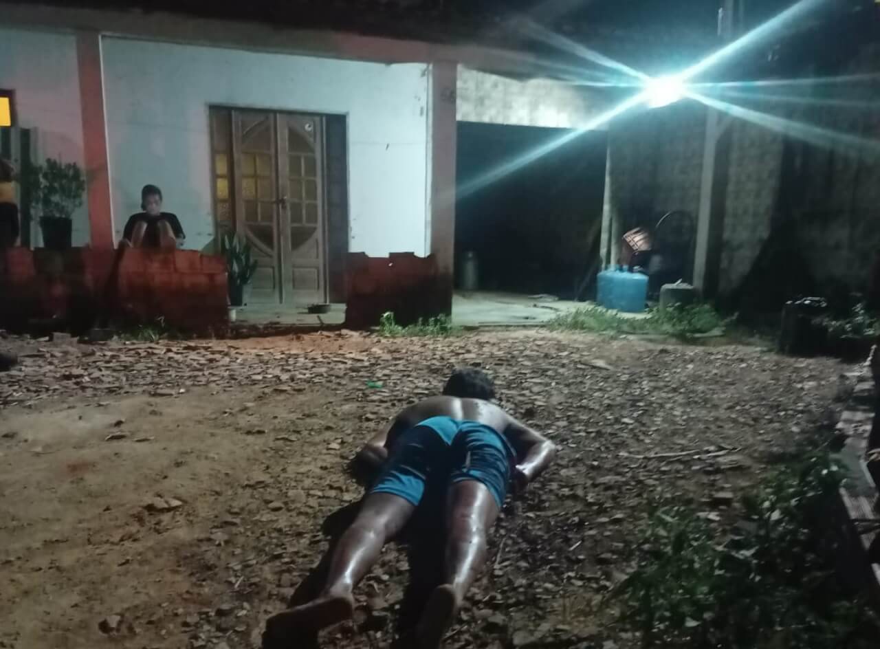 Mulher é presa em flagrante após matar o marido a golpes de faca