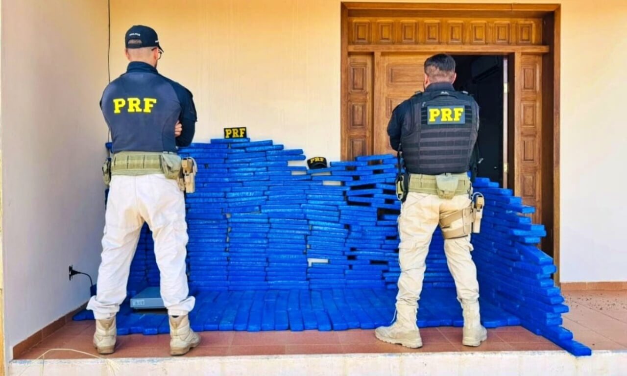 PRF apreende em MG mais de 360 kg de maconha que seriam entregues em Arapiraca