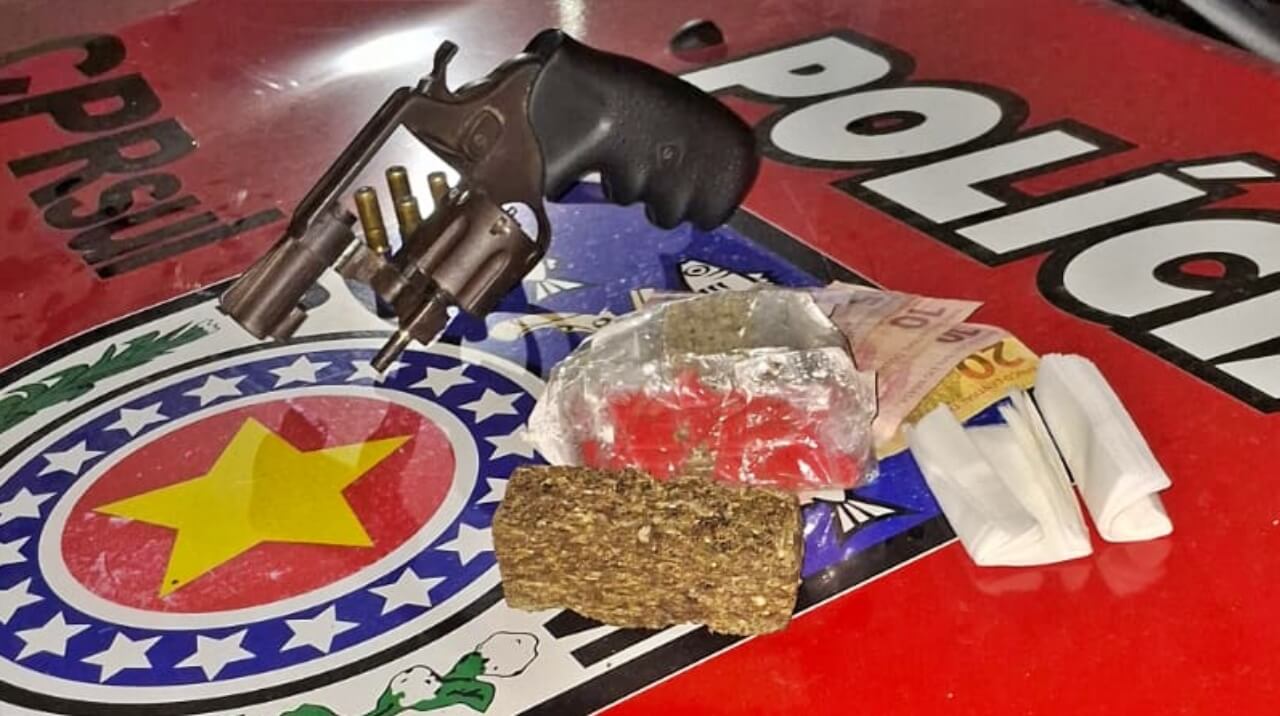 PM prende homem por porte ilegal de arma e tráfico de drogas em Anadia
