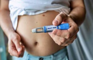 Anvisa alerta para risco no uso de caneta emagrecedora sem prescrição